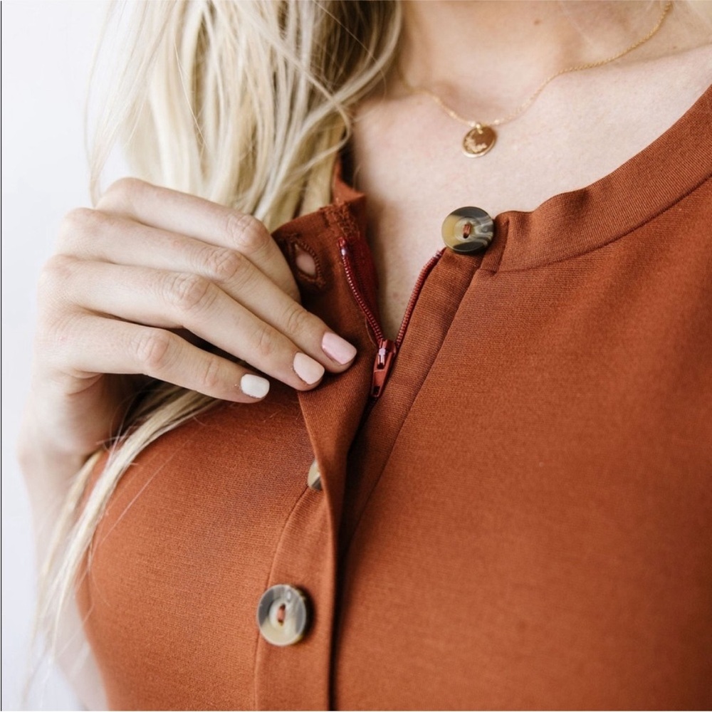 Lou Lou & Company Every Day Maternity and Nursing Dress - Picture 9 of 12